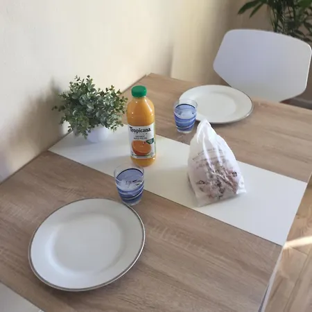 Sejour Authentique Avec Vue A דירה