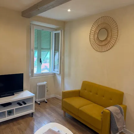 Sejour Authentique Avec Vue A * מנטון