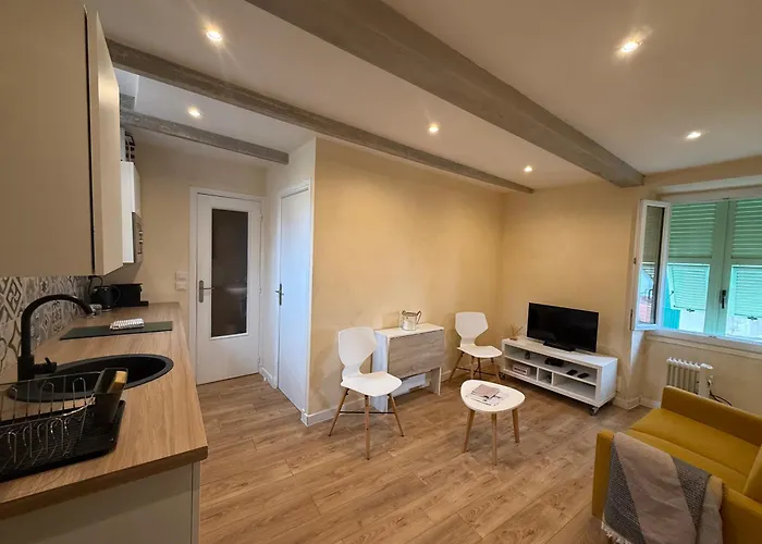 Sejour Authentique Avec Vue A Menton